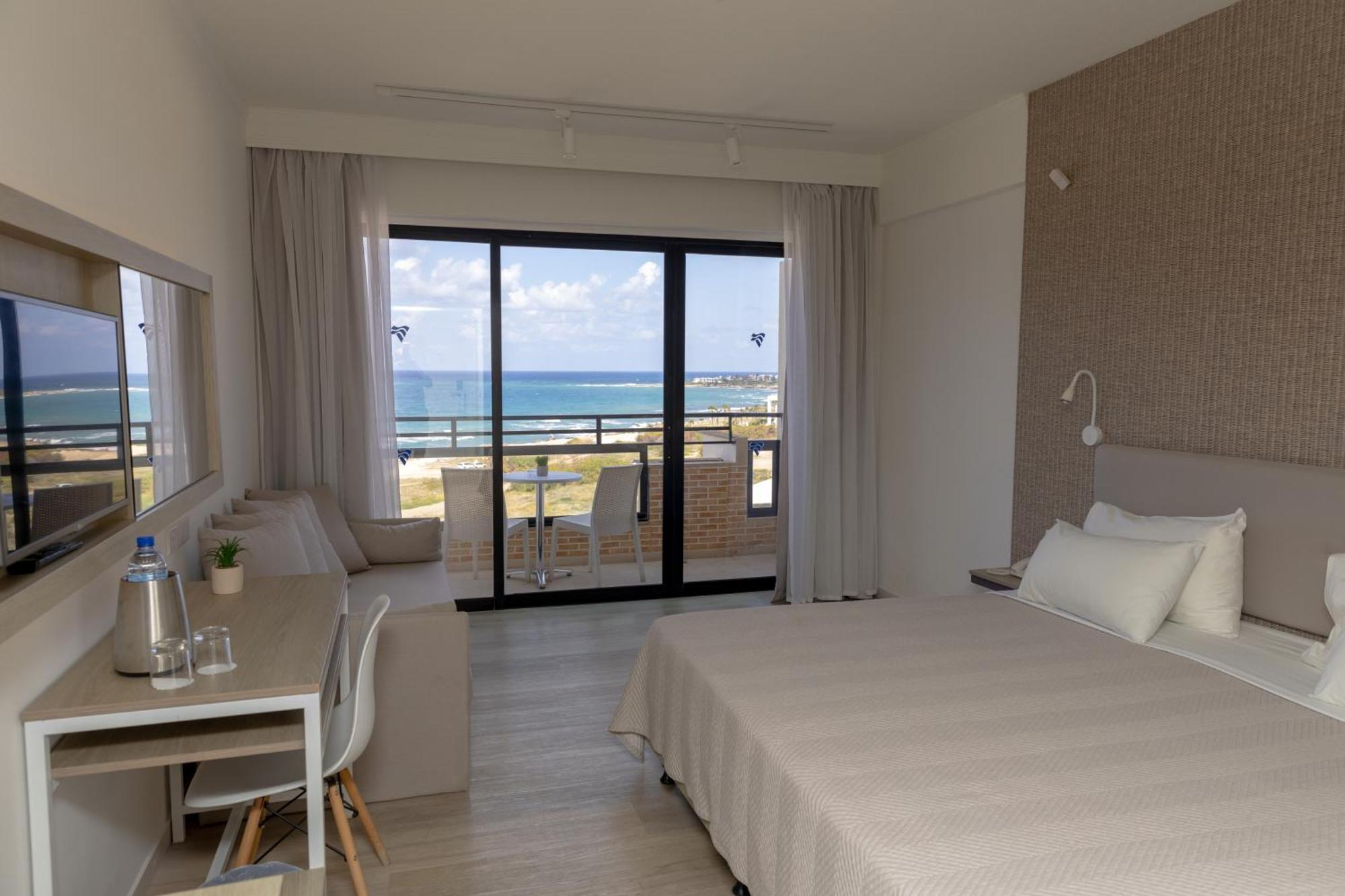 Venus Beach Hotel Paphos Exterior photo